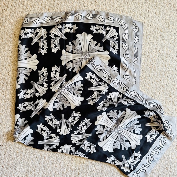100% Silk Black and White Medallion Square Floral Scarf - Picture 5 of 7